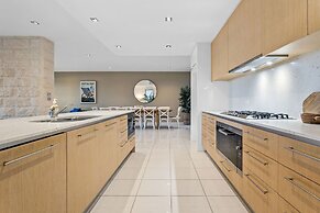 Waterfront Martha Cove Getaway 250m From Beach