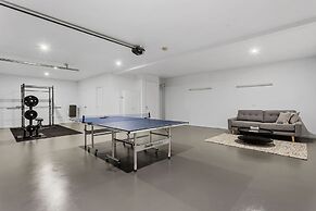 Hamptons Elegance Views Pool Spa