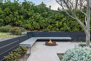 Hamptons Elegance Views Pool Spa