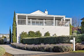 Hamptons Elegance Views Pool Spa