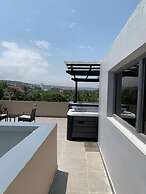Serenity Residences & Spa - Kokrobite