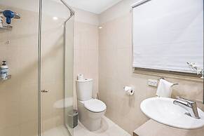 Stylish Retreat at Wheelers Hill 5BRM