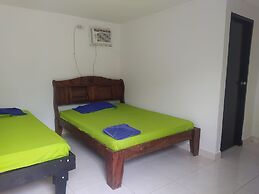 Hostal CQ Camarones