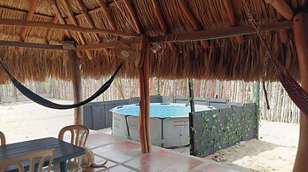 Hostal CQ Camarones