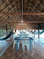 Hostal CQ Camarones