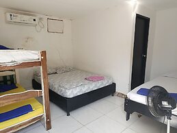 Hostal CQ Camarones