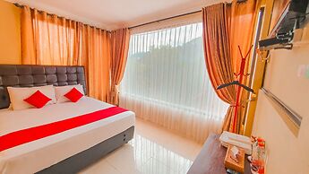 Red Chilies Hill Hotel