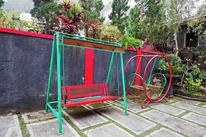 Red Chilies Hill Hotel