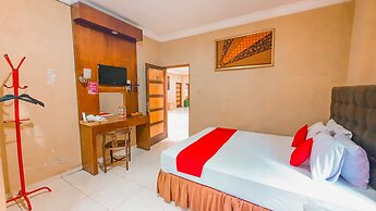 Red Chilies Hill Hotel