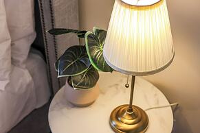 Stylish Luxe House at Point Cook