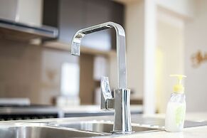 Stylish Luxe House at Point Cook