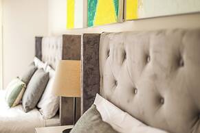 Stylish Luxe House at Point Cook