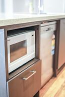 Stylish Luxe House at Point Cook