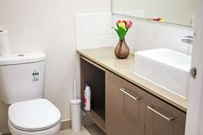 Stylish Luxe House at Point Cook