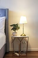 Stylish Luxe House at Point Cook