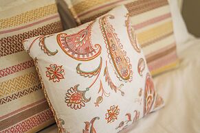 Stylish Luxe House at Point Cook