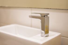 Stylish Luxe House at Point Cook