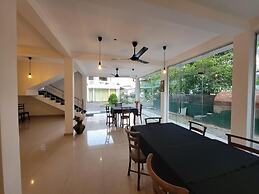 The Empyrean Airport Transit Hotel