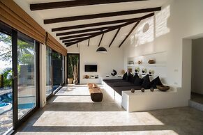 Lunar Villas Koh Tao - Luxury Pool Villa