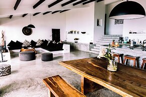 Lunar Villas Koh Tao - Luxury Pool Villa