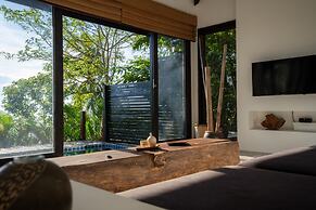 Lunar Villas Koh Tao - Luxury Pool Villa