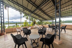 Karapuzha Village Resort