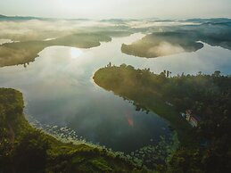 Karapuzha Village Resort