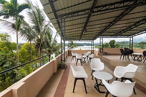 Karapuzha Village Resort
