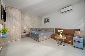 Nancy Hotel & Apartment