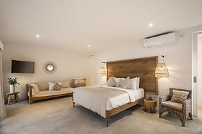 A Casa Di Renucci by Alfred in Bali