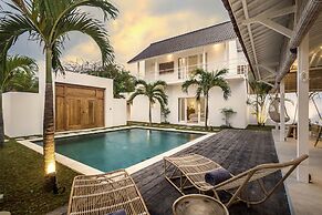 A Casa Di Renucci by Alfred in Bali