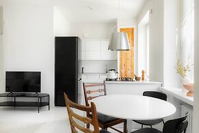 Airy and Bright one-Bedroom apt