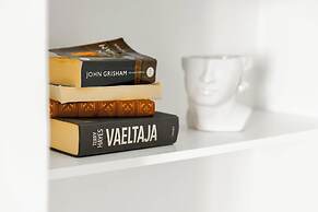 Airy and Bright one-Bedroom apt