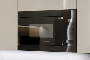 Służewiec Apartment by Renters