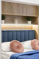 Służewiec Apartment by Renters