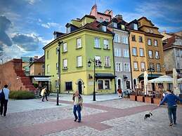Lumina apart with view on Plac Zamkowy