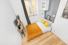 Lumina apart with view on Plac Zamkowy