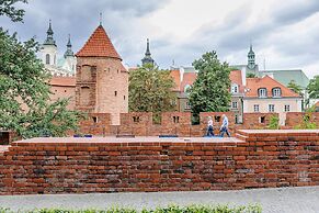 Lumina apart with view on Plac Zamkowy