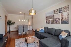 Apartment With Pool, Ajuda IV