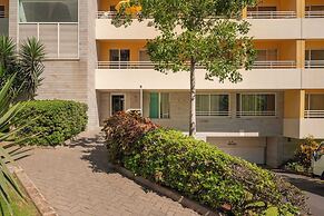 Apartment With Pool, Ajuda IV