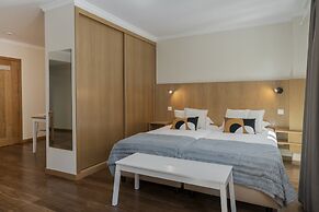 Apartamentos na Praça by An Island Apart
