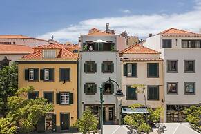 Apartamentos na Praça by An Island Apart