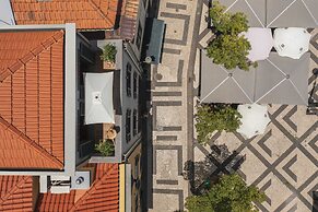Apartamentos na Praça by An Island Apart