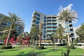 Elite LUX Holiday Homes - Cozy Modern 1BR in Dubai South