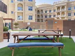 Elite LUX Holiday Homes - Captivating 1BR Apt Games Pool Gym in Arjan 