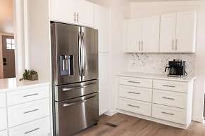 New Best Location Spectacular Views Dock Arcade