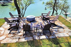 New Best Location Spectacular Views Dock Arcade