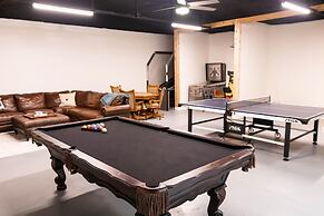 New Best Location Spectacular Views Dock Arcade