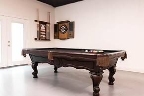 New Best Location Spectacular Views Dock Arcade