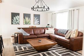 New Best Location Spectacular Views Dock Arcade